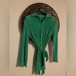 Kelly green crinkle shirt dress. New, never worn.